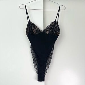 NWOT I AM GIA Sexy Lace BodySuit Open Back Top Size Small